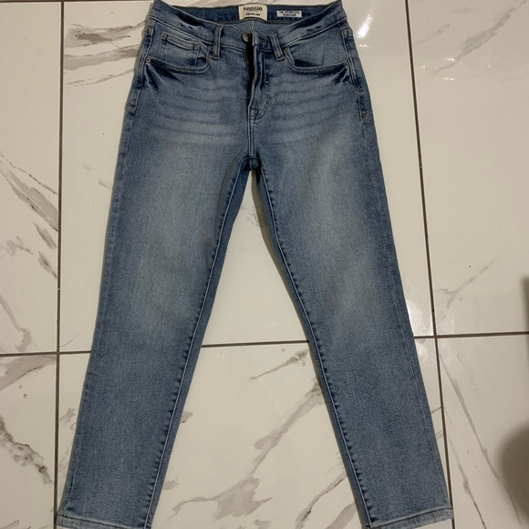 Kensie Jeans/ Vintage Luxe/ The effortless skinny crop - Picture 1 of 3